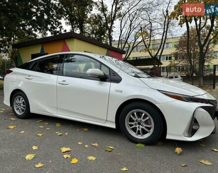 Тойота Prius Prime 2019 в Киеве на Automoto.ua Белый Тойота Prius Prime, объемом двигателя 1.8 л и пробегом 127 тыс. км за 23700 $, фото 4 на Automoto.ua