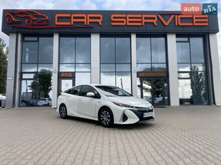 Білий Тойота Prius Prime, об'ємом двигуна 1.8 л та пробігом 116 тис. км за 17900 $, фото 1 на Automoto.ua