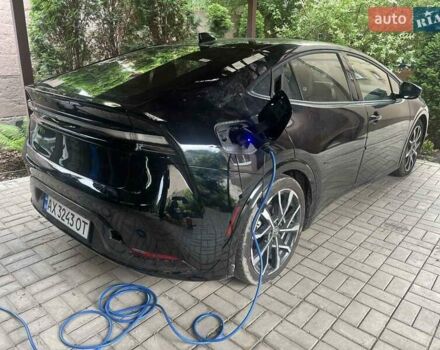 Черный Тойота Prius Prime, объемом двигателя 1.99 л и пробегом 67 тыс. км за 29450 $, фото 3 на Automoto.ua