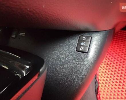 Красный Тойота Prius Prime, объемом двигателя 1.8 л и пробегом 81 тыс. км за 18000 $, фото 29 на Automoto.ua