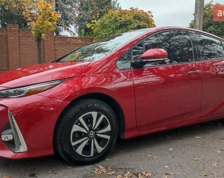 Красный Тойота Prius Prime, объемом двигателя 1.8 л и пробегом 81 тыс. км за 18000 $, фото 3 на Automoto.ua