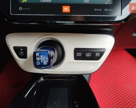 Красный Тойота Prius Prime, объемом двигателя 1.8 л и пробегом 81 тыс. км за 18000 $, фото 28 на Automoto.ua