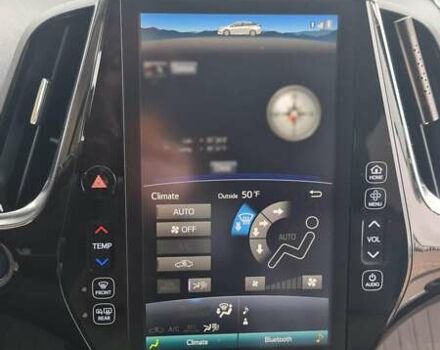 Красный Тойота Prius Prime, объемом двигателя 1.8 л и пробегом 116 тыс. км за 17499 $, фото 2 на Automoto.ua