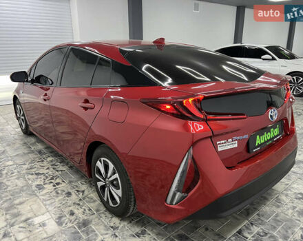 Красный Тойота Prius Prime, объемом двигателя 1.8 л и пробегом 127 тыс. км за 17900 $, фото 5 на Automoto.ua