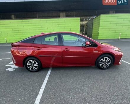 Красный Тойота Prius Prime, объемом двигателя 1.8 л и пробегом 136 тыс. км за 17700 $, фото 2 на Automoto.ua