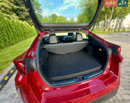 Красный Тойота Prius Prime, объемом двигателя 1.8 л и пробегом 67 тыс. км за 18400 $, фото 11 на Automoto.ua