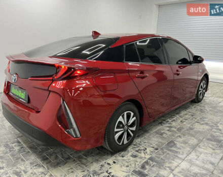 Красный Тойота Prius Prime, объемом двигателя 1.8 л и пробегом 127 тыс. км за 17900 $, фото 3 на Automoto.ua