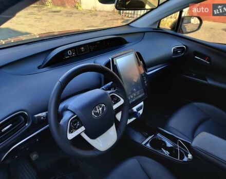 Красный Тойота Prius Prime, объемом двигателя 1.8 л и пробегом 93 тыс. км за 18900 $, фото 15 на Automoto.ua