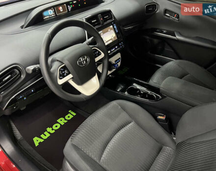 Красный Тойота Prius Prime, объемом двигателя 1.8 л и пробегом 127 тыс. км за 17900 $, фото 7 на Automoto.ua