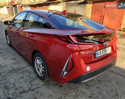 Красный Тойота Prius Prime, объемом двигателя 1.8 л и пробегом 93 тыс. км за 18900 $, фото 7 на Automoto.ua