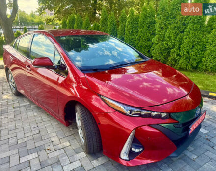 Красный Тойота Prius Prime, объемом двигателя 1.8 л и пробегом 67 тыс. км за 18400 $, фото 10 на Automoto.ua