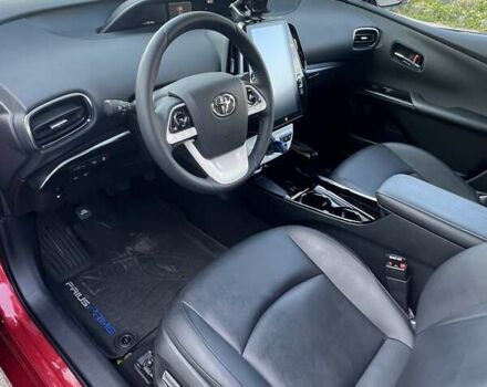 Красный Тойота Prius Prime, объемом двигателя 1.8 л и пробегом 136 тыс. км за 17700 $, фото 9 на Automoto.ua