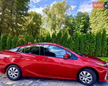 Красный Тойота Prius Prime, объемом двигателя 1.8 л и пробегом 67 тыс. км за 18400 $, фото 9 на Automoto.ua