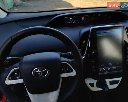 Красный Тойота Prius Prime, объемом двигателя 1.8 л и пробегом 93 тыс. км за 18900 $, фото 19 на Automoto.ua