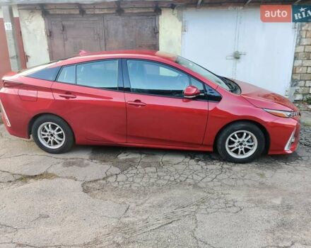 Красный Тойота Prius Prime, объемом двигателя 1.8 л и пробегом 93 тыс. км за 18900 $, фото 5 на Automoto.ua