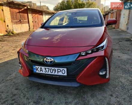 Красный Тойота Prius Prime, объемом двигателя 1.8 л и пробегом 93 тыс. км за 18900 $, фото 10 на Automoto.ua