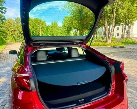 Красный Тойота Prius Prime, объемом двигателя 1.8 л и пробегом 67 тыс. км за 18400 $, фото 12 на Automoto.ua