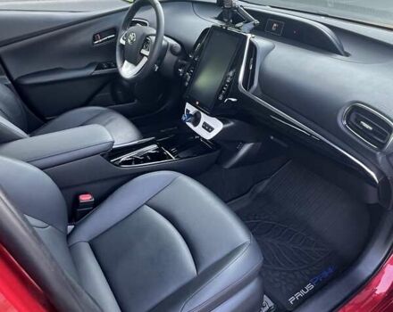 Красный Тойота Prius Prime, объемом двигателя 1.8 л и пробегом 136 тыс. км за 17700 $, фото 16 на Automoto.ua