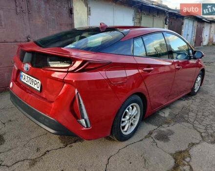 Красный Тойота Prius Prime, объемом двигателя 1.8 л и пробегом 93 тыс. км за 18900 $, фото 3 на Automoto.ua