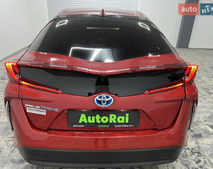 Красный Тойота Prius Prime, объемом двигателя 1.8 л и пробегом 127 тыс. км за 17900 $, фото 4 на Automoto.ua