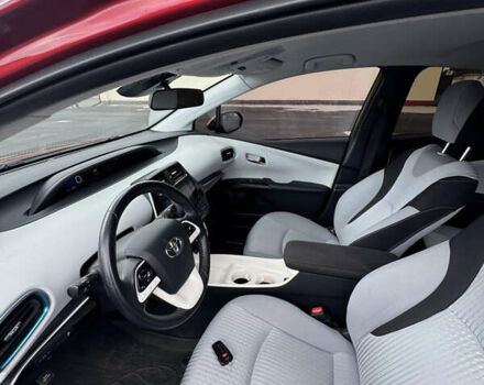 Тойота Prius Prime 2018 у Києві на Automoto.ua Червоний Тойота Prius Prime, об'ємом двигуна 1.8 л та пробігом 99 тис. км за 17300 $, фото 3 на Automoto.ua