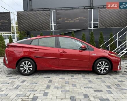 Тойота Prius Prime 2019 в Одессе на Automoto.ua Красный Тойота Prius Prime, объемом двигателя 1.8 л и пробегом 75 тыс. км за 22999 $, фото 5 на Automoto.ua