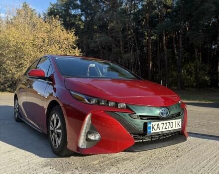 Красный Тойота Prius Prime, объемом двигателя 1.8 л и пробегом 95 тыс. км за 20500 $, фото 1 на Automoto.ua