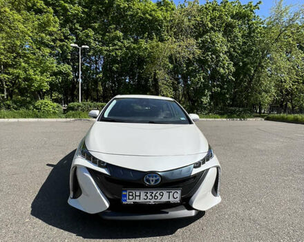 Тойота Prius Prime, об'ємом двигуна 1.8 л та пробігом 237 тис. км за 23200 $, фото 10 на Automoto.ua