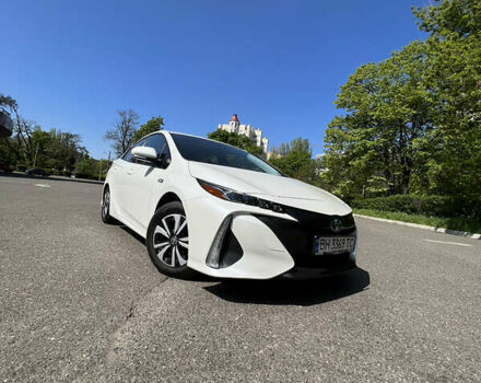 Тойота Prius Prime, объемом двигателя 1.8 л и пробегом 237 тыс. км за 23200 $, фото 2 на Automoto.ua