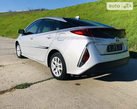 Тойота Prius Prime, об'ємом двигуна 1.8 л та пробігом 35 тис. км за 28000 $, фото 6 на Automoto.ua