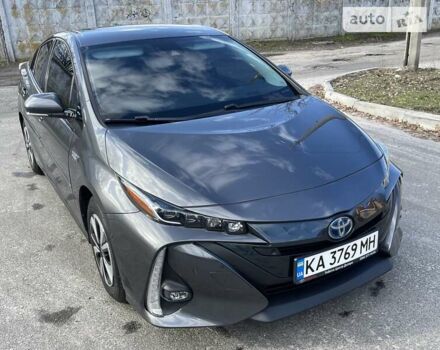 Серый Тойота Prius Prime, объемом двигателя 1.8 л и пробегом 137 тыс. км за 19999 $, фото 42 на Automoto.ua