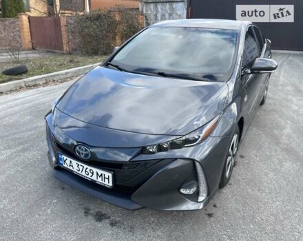 Серый Тойота Prius Prime, объемом двигателя 1.8 л и пробегом 137 тыс. км за 19999 $, фото 16 на Automoto.ua