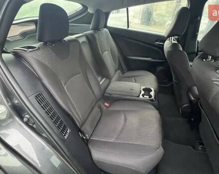 Сірий Тойота Prius Prime, об'ємом двигуна 1.8 л та пробігом 161 тис. км за 19990 $, фото 9 на Automoto.ua