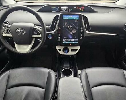 Серый Тойота Prius Prime, объемом двигателя 1.8 л и пробегом 92 тыс. км за 18799 $, фото 23 на Automoto.ua