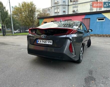 Тойота Prius Prime 2018 у Києві на Automoto.ua Сірий Тойота Prius Prime, об'ємом двигуна 1.8 л та пробігом 156 тис. км за 19000 $, фото 3 на Automoto.ua