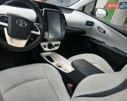 Серый Тойота Prius Prime, объемом двигателя 1.8 л и пробегом 150 тыс. км за 18490 $, фото 9 на Automoto.ua