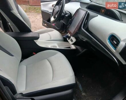 Серый Тойота Prius Prime, объемом двигателя 1.8 л и пробегом 150 тыс. км за 18490 $, фото 23 на Automoto.ua