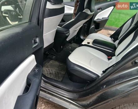 Серый Тойота Prius Prime, объемом двигателя 1.8 л и пробегом 150 тыс. км за 18490 $, фото 19 на Automoto.ua