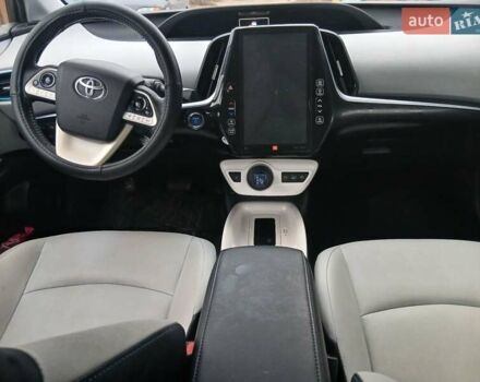 Серый Тойота Prius Prime, объемом двигателя 1.8 л и пробегом 150 тыс. км за 18490 $, фото 11 на Automoto.ua