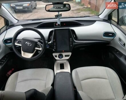 Серый Тойота Prius Prime, объемом двигателя 1.8 л и пробегом 150 тыс. км за 18490 $, фото 10 на Automoto.ua