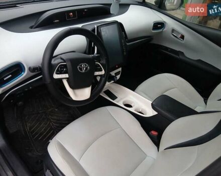 Серый Тойота Prius Prime, объемом двигателя 1.8 л и пробегом 150 тыс. км за 18490 $, фото 14 на Automoto.ua