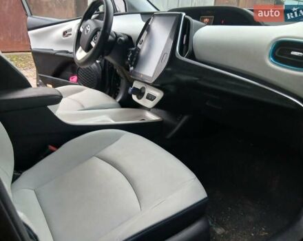 Серый Тойота Prius Prime, объемом двигателя 1.8 л и пробегом 150 тыс. км за 18490 $, фото 22 на Automoto.ua