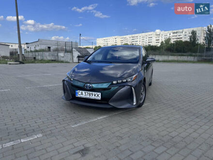 Серый Тойота Prius Prime, объемом двигателя 1.8 л и пробегом 157 тыс. км за 17900 $, фото 1 на Automoto.ua