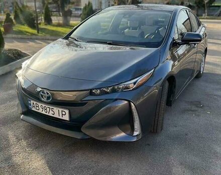 Серый Тойота Prius Prime, объемом двигателя 1.8 л и пробегом 33 тыс. км за 21900 $, фото 1 на Automoto.ua