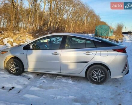 Сірий Тойота Prius Prime, об'ємом двигуна 1.8 л та пробігом 79 тис. км за 21800 $, фото 1 на Automoto.ua