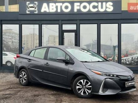 Серый Тойота Prius Prime, объемом двигателя 1.8 л и пробегом 161 тыс. км за 19990 $, фото 1 на Automoto.ua