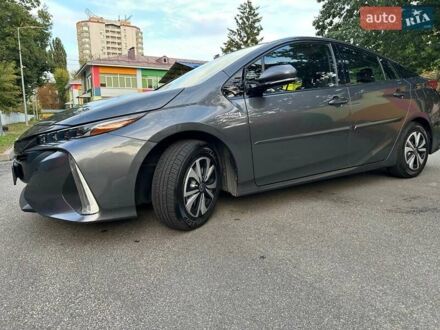 Серый Тойота Prius Prime, объемом двигателя 1.8 л и пробегом 156 тыс. км за 19000 $, фото 1 на Automoto.ua