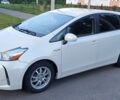 Белый Тойота Prius v, объемом двигателя 1.8 л и пробегом 390 тыс. км за 13600 $, фото 1 на Automoto.ua