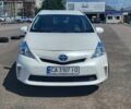 Белый Тойота Prius v, объемом двигателя 1.8 л и пробегом 230 тыс. км за 13500 $, фото 1 на Automoto.ua