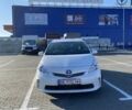 Білий Тойота Prius v, об'ємом двигуна 1.8 л та пробігом 212 тис. км за 15000 $, фото 1 на Automoto.ua